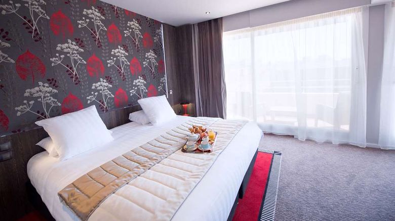 <b>Best Western Plus Le Patio des Artistes Suite</b>. Images powered by <a href="https://iceportal.shijigroup.com/" title="IcePortal" target="_blank">IcePortal</a>.