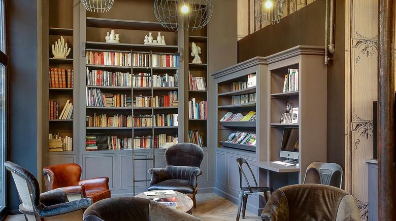 <b>Best Western Citadelle Besancon Lobby</b>. Images powered by <a href="https://iceportal.shijigroup.com/" title="IcePortal" target="_blank">IcePortal</a>.