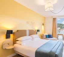 Best Western Hotel du Roy D'Aragon Room