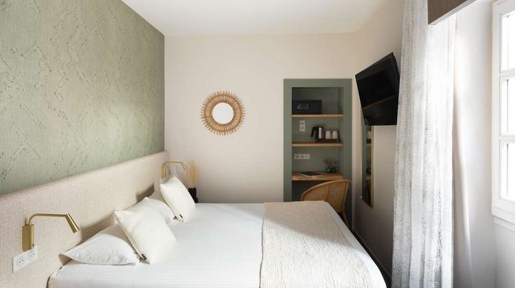Best Western Hotel du Roy D'Aragon Room