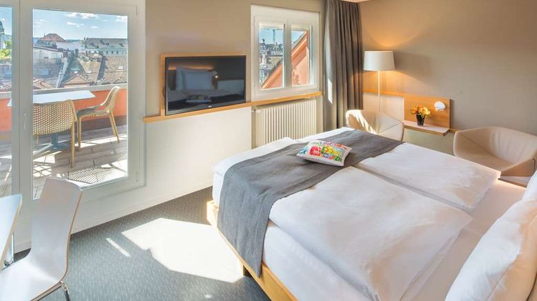 <b>Best Western Plus Hotel Zuercherhof Room</b>. Images powered by <a href="https://iceportal.shijigroup.com/" title="IcePortal" target="_blank">IcePortal</a>.