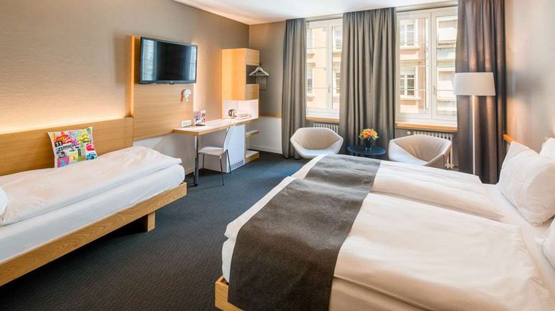<b>Best Western Plus Hotel Zuercherhof Room</b>. Images powered by <a href="https://iceportal.shijigroup.com/" title="IcePortal" target="_blank">IcePortal</a>.