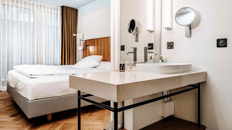 <b>Best Western Plus Hotel Bern Room</b>. Images powered by <a href="https://iceportal.shijigroup.com/" title="IcePortal" target="_blank">IcePortal</a>.