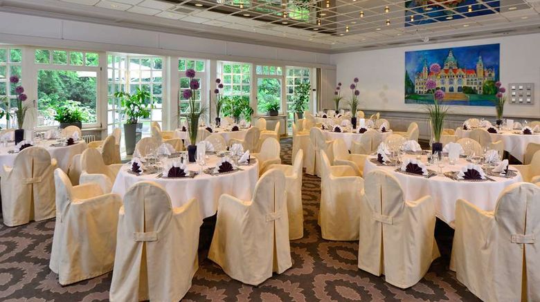 <b>Best Western Hotel der Foehrenhof Ballroom</b>. Images powered by <a href="https://iceportal.shijigroup.com/" title="IcePortal" target="_blank">IcePortal</a>.