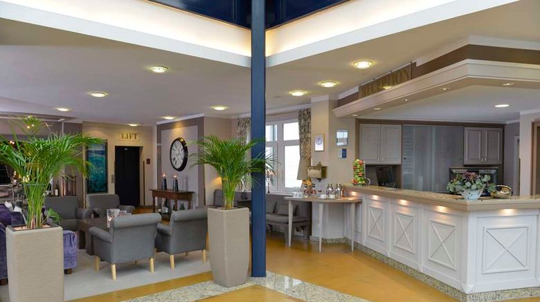 <b>Best Western Hotel der Foehrenhof Lobby</b>. Images powered by <a href="https://iceportal.shijigroup.com/" title="IcePortal" target="_blank">IcePortal</a>.