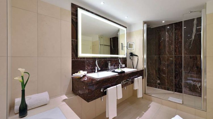 Best Western Premier Parkhotel Kronsberg Suite