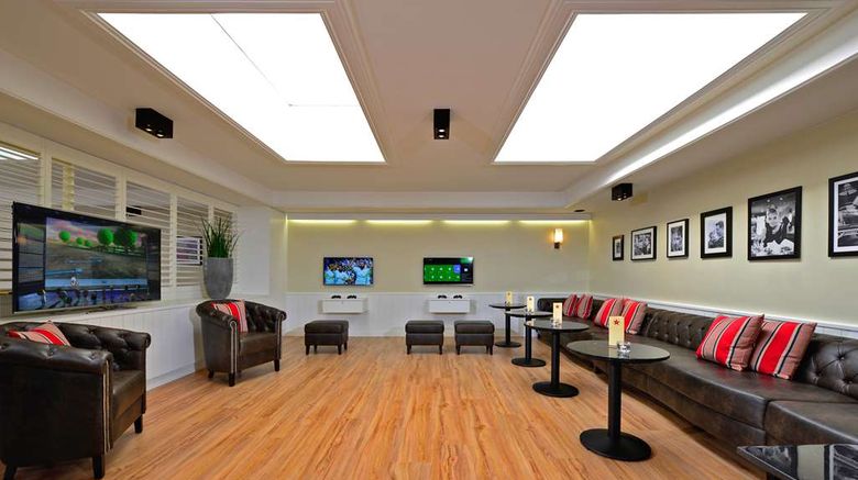<b>Best Western Premier Parkhotel Kronsberg Recreation</b>. Images powered by <a href="https://iceportal.shijigroup.com/" title="IcePortal" target="_blank">IcePortal</a>.