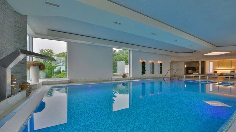 <b>Best Western Premier Parkhotel Kronsberg Pool</b>. Images powered by <a href="https://iceportal.shijigroup.com/" title="IcePortal" target="_blank">IcePortal</a>.