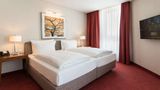 <b>Best Western Plus Hotel St. Raphael Suite</b>. Images powered by <a href="https://iceportal.shijigroup.com/" title="IcePortal" target="_blank">IcePortal</a>.