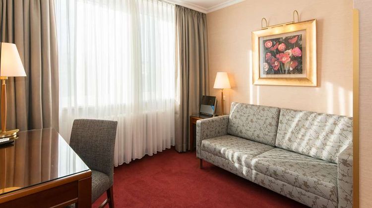 Best Western Plus Hotel St. Raphael Room
