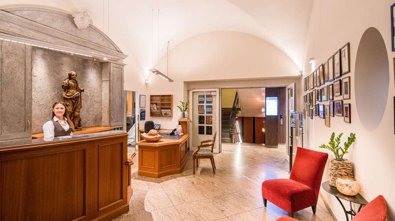 <b>Best Western Premier Hotel Rebstock Lobby</b>. Images powered by <a href="https://iceportal.shijigroup.com/" title="IcePortal" target="_blank">IcePortal</a>.
