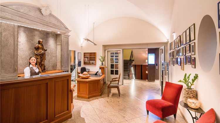 Best Western Premier Hotel Rebstock Lobby