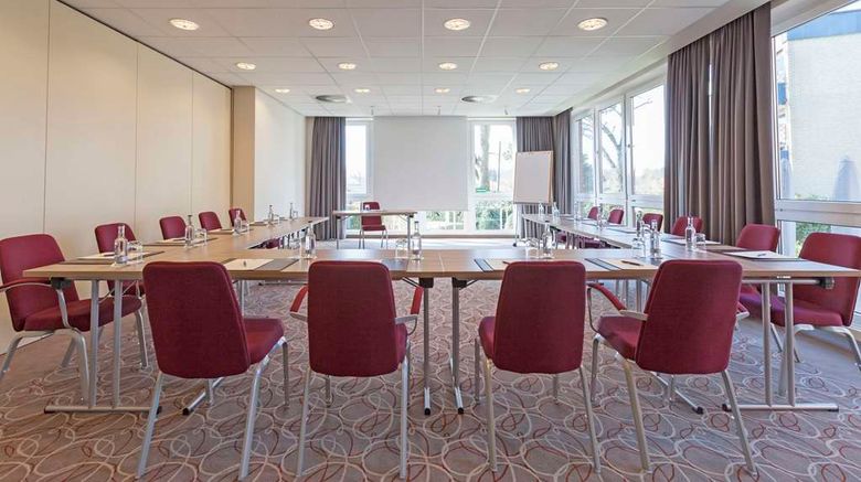 <b>Best Western Premier Alsterkrug Hotel Meeting</b>. Images powered by <a href="https://iceportal.shijigroup.com/" title="IcePortal" target="_blank">IcePortal</a>.