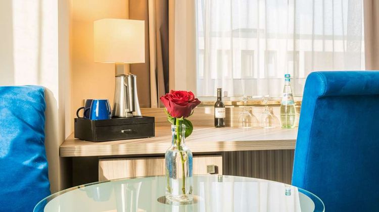 Best Western Hotel Regence Room