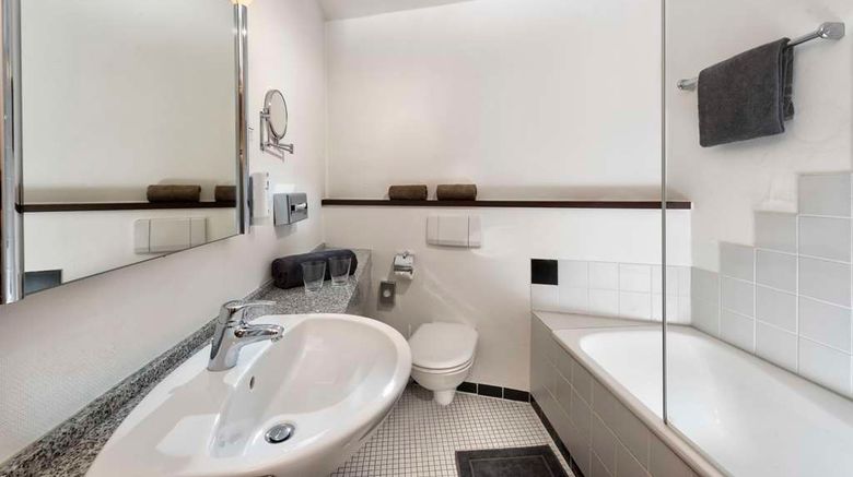 <b>Best Western Hotel Kurfuerst Wilhelm I. Room</b>. Images powered by <a href="https://iceportal.shijigroup.com/" title="IcePortal" target="_blank">IcePortal</a>.