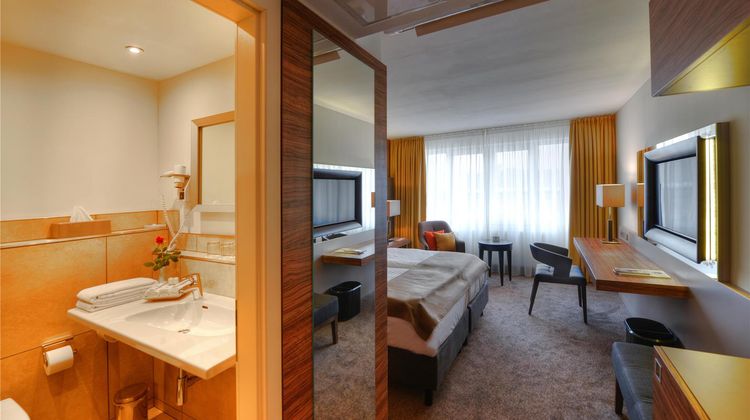 Best Western Plus Delta Park Hotel Room