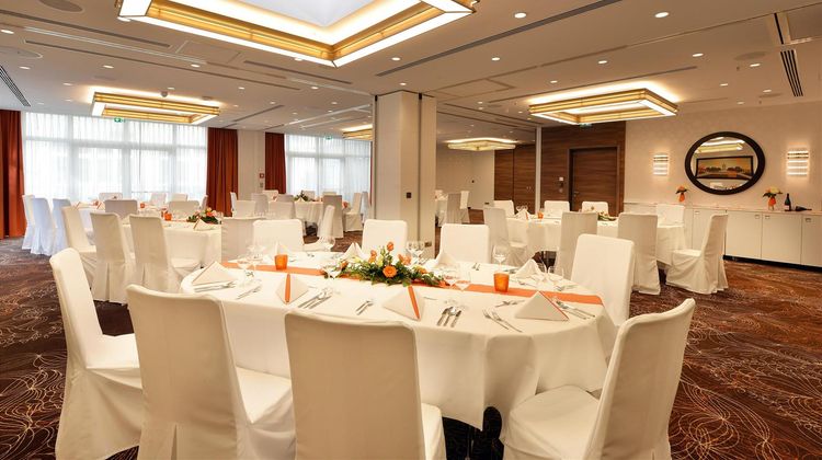 Best Western Plus Delta Park Hotel Ballroom