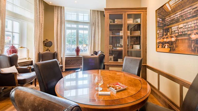 <b>Best Western Plus Hotel Stadtpalais Lobby</b>. Images powered by <a href="https://iceportal.shijigroup.com/" title="IcePortal" target="_blank">IcePortal</a>.