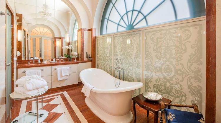 Best Western Plus Hotel Stadtpalais Suite