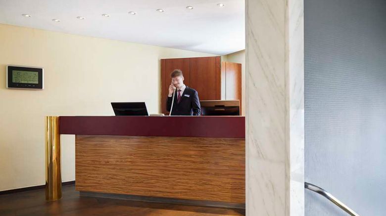<b>Best Western Raphael Hotel Altona Lobby</b>. Images powered by <a href="https://iceportal.shijigroup.com/" title="IcePortal" target="_blank">IcePortal</a>.