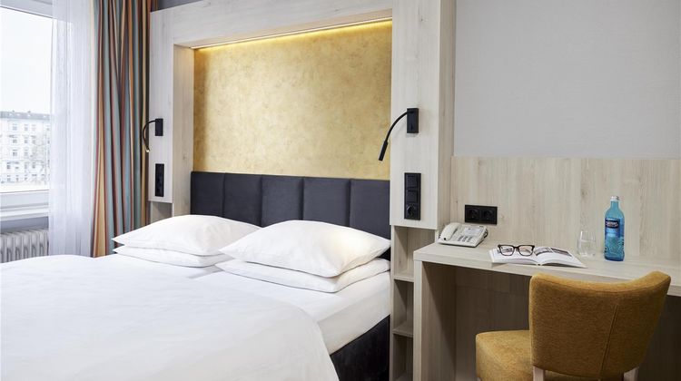 Best Western Raphael Hotel Altona Room