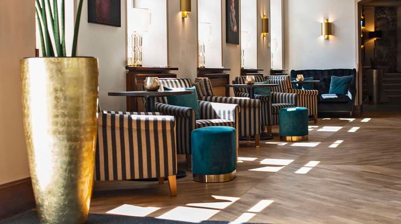 <b>Best Western Premier Parkhotel Engelsburg Lobby</b>. Images powered by <a href="https://iceportal.shijigroup.com/" title="IcePortal" target="_blank">IcePortal</a>.