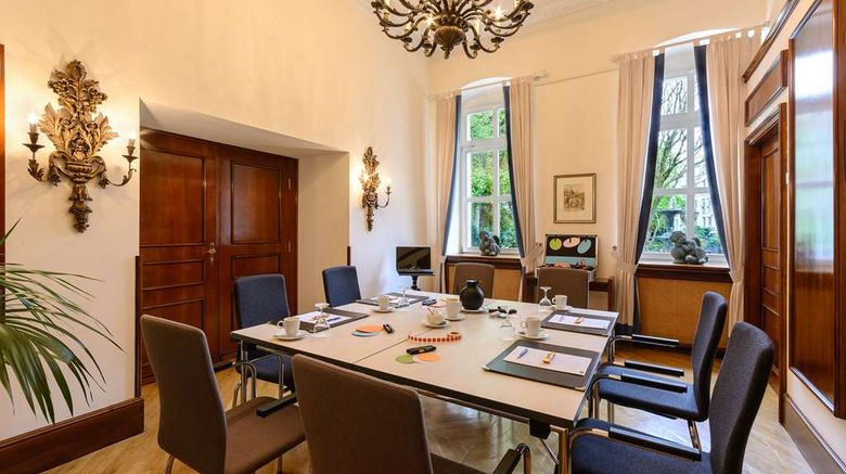<b>Best Western Premier Parkhotel Engelsburg Meeting</b>. Images powered by <a href="https://iceportal.shijigroup.com/" title="IcePortal" target="_blank">IcePortal</a>.