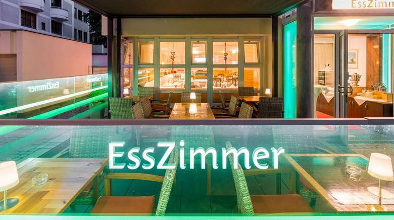 <b>Best Western Plus Parkhotel Erding Restaurant</b>. Images powered by <a href="https://iceportal.shijigroup.com/" title="IcePortal" target="_blank">IcePortal</a>.