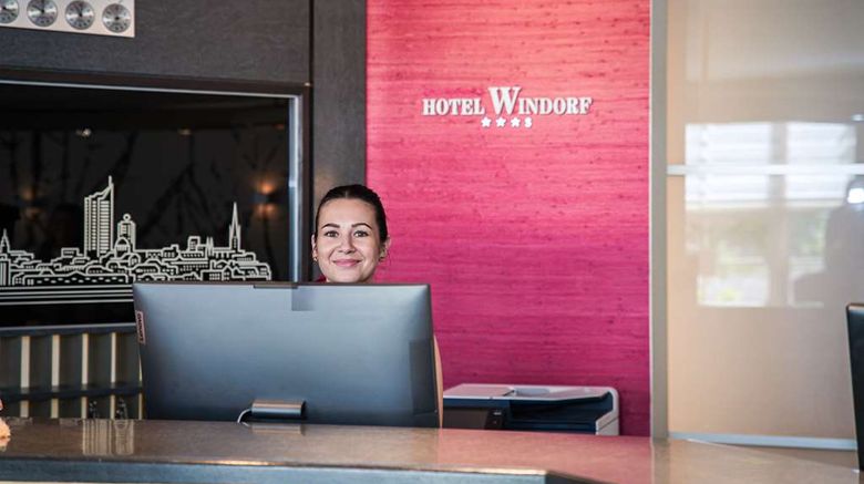 <b>Best Western Hotel Windorf Lobby</b>. Images powered by <a href="https://iceportal.shijigroup.com/" title="IcePortal" target="_blank">IcePortal</a>.