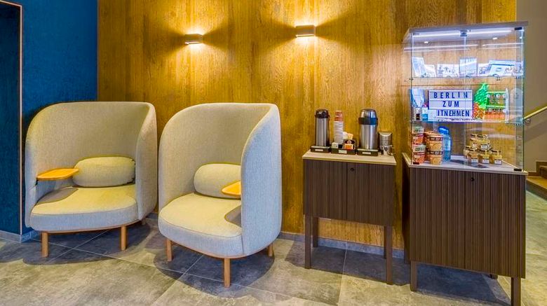 <b>Best Western Hotel Kantstrasse Berlin Lobby</b>. Images powered by <a href="https://iceportal.shijigroup.com/" title="IcePortal" target="_blank">IcePortal</a>.