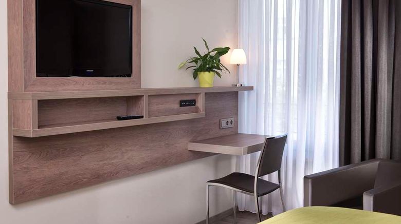<b>Best Western Hotel Kantstrasse Berlin Room</b>. Images powered by <a href="https://iceportal.shijigroup.com/" title="IcePortal" target="_blank">IcePortal</a>.