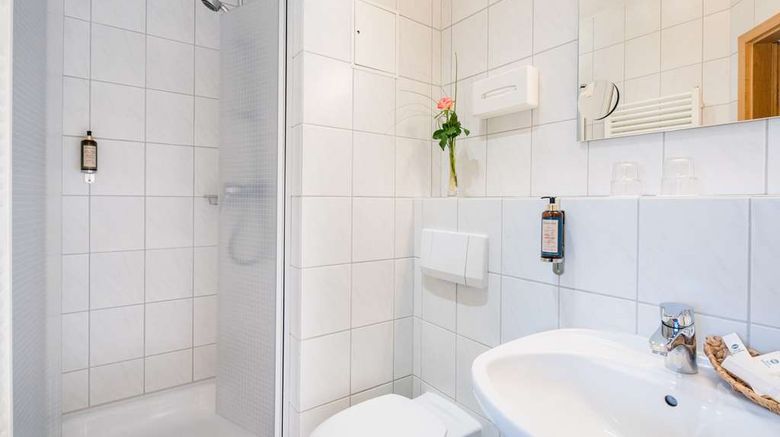 <b>Best Western Blankenburg Hotel Room</b>. Images powered by <a href="https://iceportal.shijigroup.com/" title="IcePortal" target="_blank">IcePortal</a>.