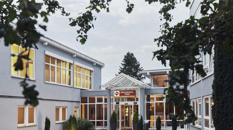 Scotty + Emily Hotel Ulm Sure Hotel Coll Exterior