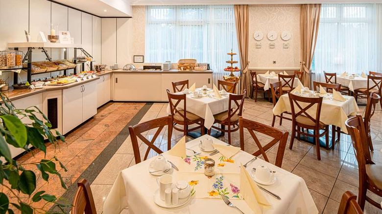<b>Best Western Hotel Am Papenberg Restaurant</b>. Images powered by <a href="https://iceportal.shijigroup.com/" title="IcePortal" target="_blank">IcePortal</a>.