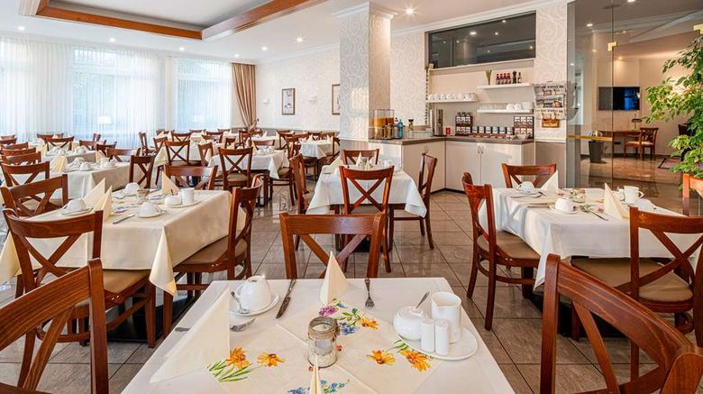 <b>Best Western Hotel Am Papenberg Restaurant</b>. Images powered by <a href="https://iceportal.shijigroup.com/" title="IcePortal" target="_blank">IcePortal</a>.