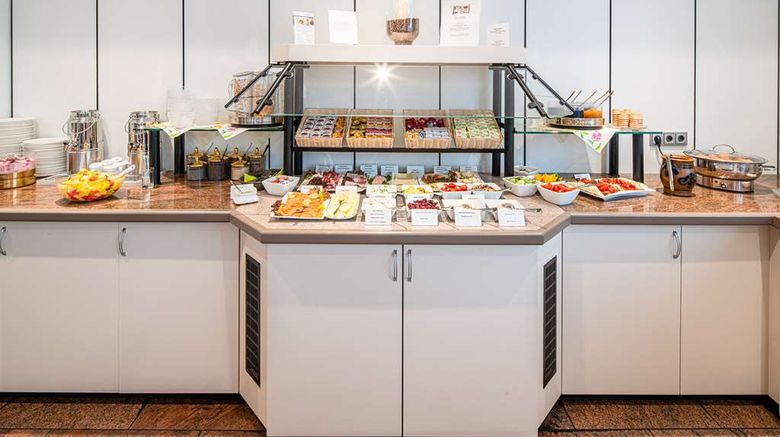<b>Best Western Hotel Am Papenberg Restaurant</b>. Images powered by <a href="https://iceportal.shijigroup.com/" title="IcePortal" target="_blank">IcePortal</a>.