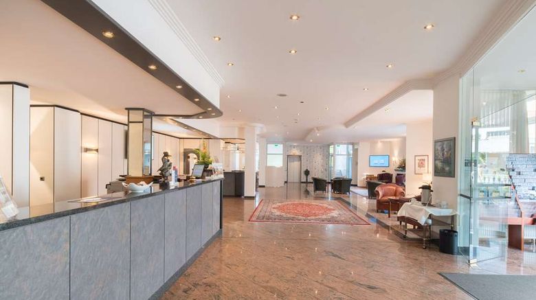 <b>Best Western Hotel Am Papenberg Lobby</b>. Images powered by <a href="https://iceportal.shijigroup.com/" title="IcePortal" target="_blank">IcePortal</a>.