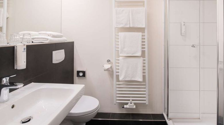 <b>Best Western Hotel Hamburg International Room</b>. Images powered by <a href="https://iceportal.shijigroup.com/" title="IcePortal" target="_blank">IcePortal</a>.
