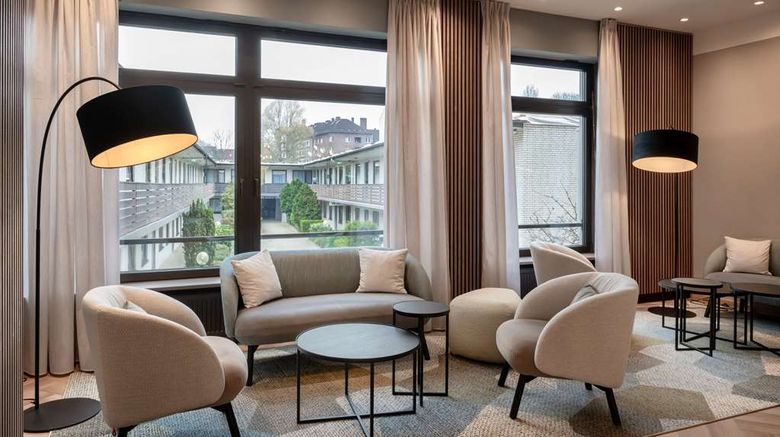 <b>Best Western Hotel Hamburg International Lobby</b>. Images powered by <a href="https://iceportal.shijigroup.com/" title="IcePortal" target="_blank">IcePortal</a>.