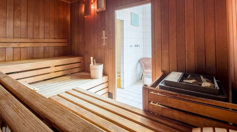 <b>Best Western Wein-Und Parkhotel Spa</b>. Images powered by <a href="https://iceportal.shijigroup.com/" title="IcePortal" target="_blank">IcePortal</a>.