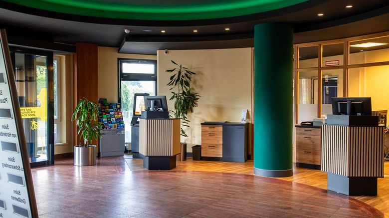 <b>Best Western Premier Airport Htl Fontane Lobby</b>. Images powered by <a href="https://iceportal.shijigroup.com/" title="IcePortal" target="_blank">IcePortal</a>.