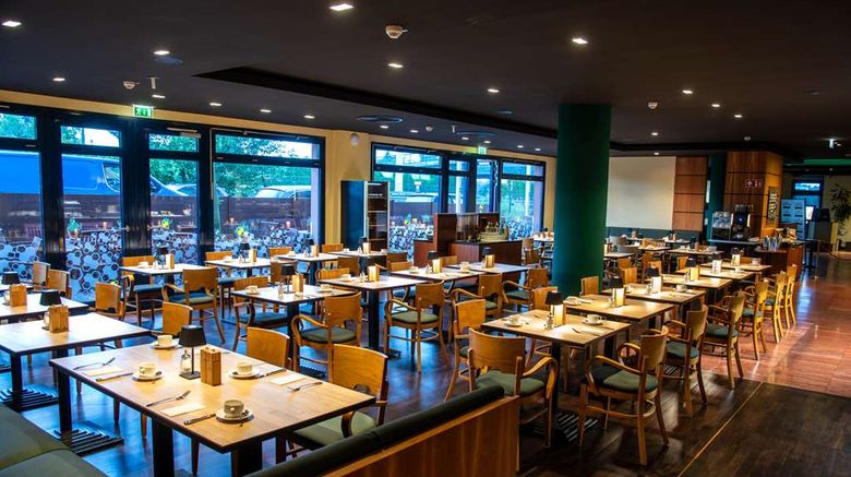 <b>Best Western Premier Airport Htl Fontane Restaurant</b>. Images powered by <a href="https://iceportal.shijigroup.com/" title="IcePortal" target="_blank">IcePortal</a>.