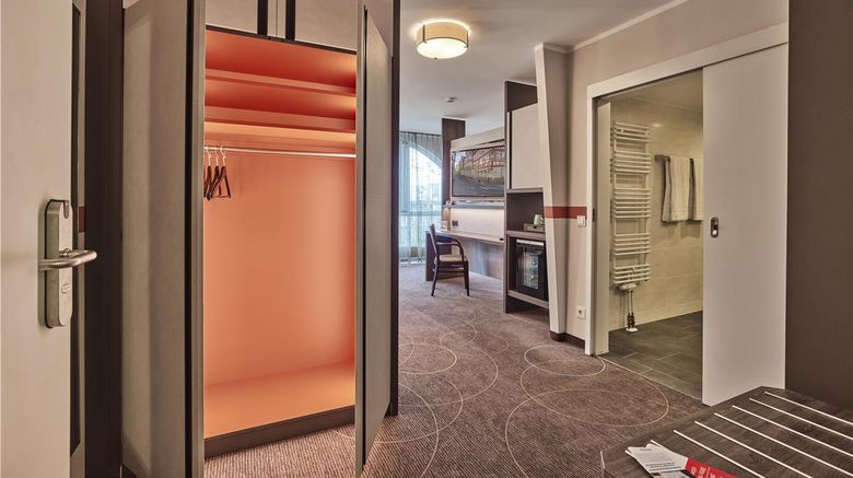 <b>Best Western Hotel Wetzlar Suite</b>. Images powered by <a href="https://iceportal.shijigroup.com/" title="IcePortal" target="_blank">IcePortal</a>.