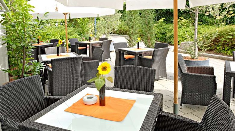 <b>Best Western Plus Palatin Kongress Hotel Restaurant</b>. Images powered by <a href="https://iceportal.shijigroup.com/" title="IcePortal" target="_blank">IcePortal</a>.