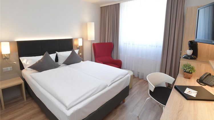 Best Western Queens Hotel Room