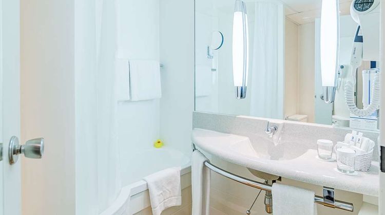 Best Western Macrander Hotel Room