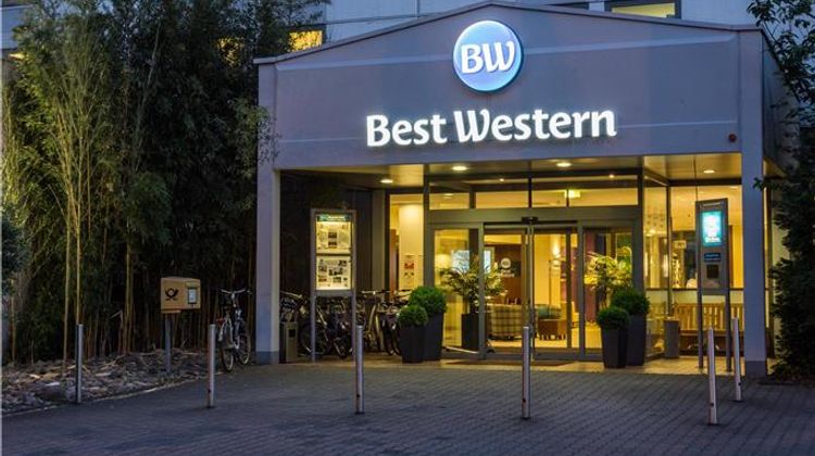 Best Western Macrander Hotel Exterior