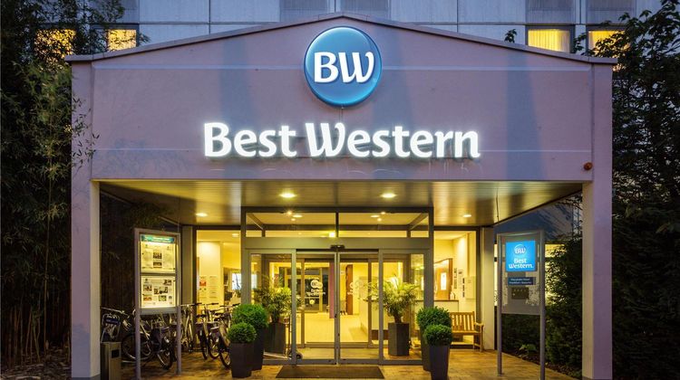 Best Western Macrander Hotel Exterior