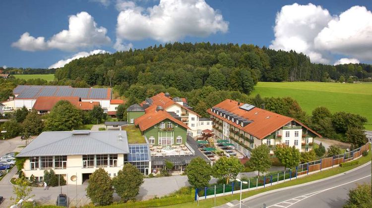 Best Western Premier Bayerischer Exterior