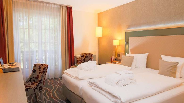 <b>Best Western Premier Bayerischer Room</b>. Images powered by <a href="https://iceportal.shijigroup.com/" title="IcePortal" target="_blank">IcePortal</a>.